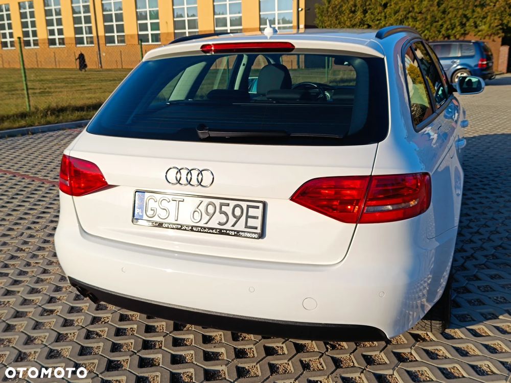 Audi A4 Avant 2.0 TDI - 23
