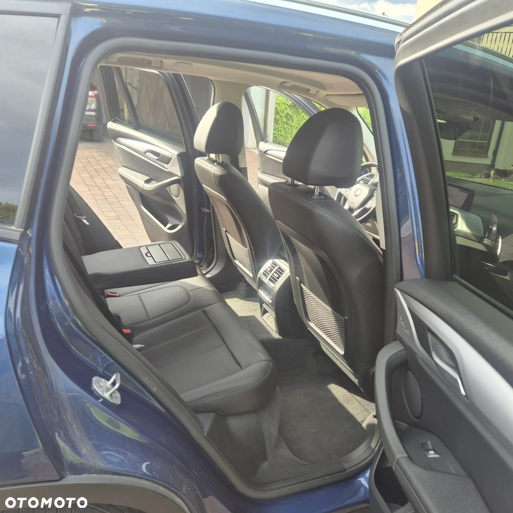 BMW X3 sDrive18d MHEV Business Edition - 14