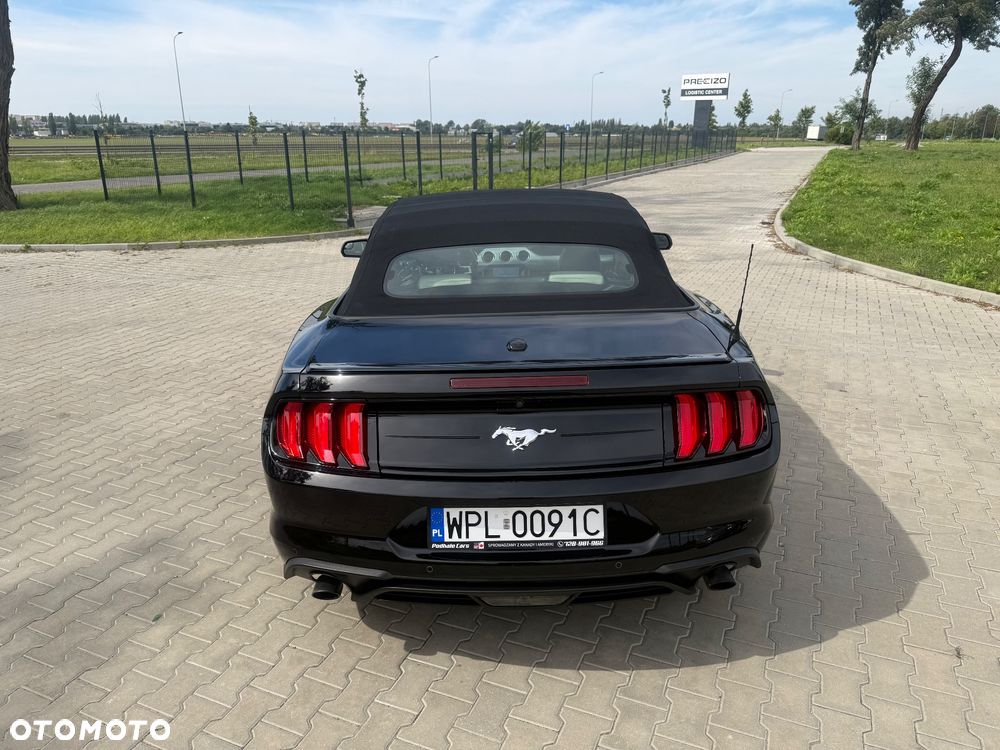 Ford Mustang - 14