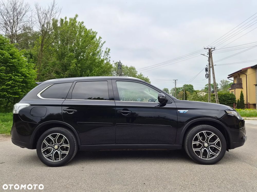 Mitsubishi Outlander - 15