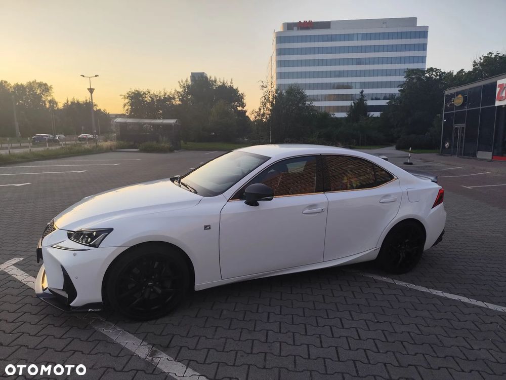 Lexus IS 200t F Sport - 4