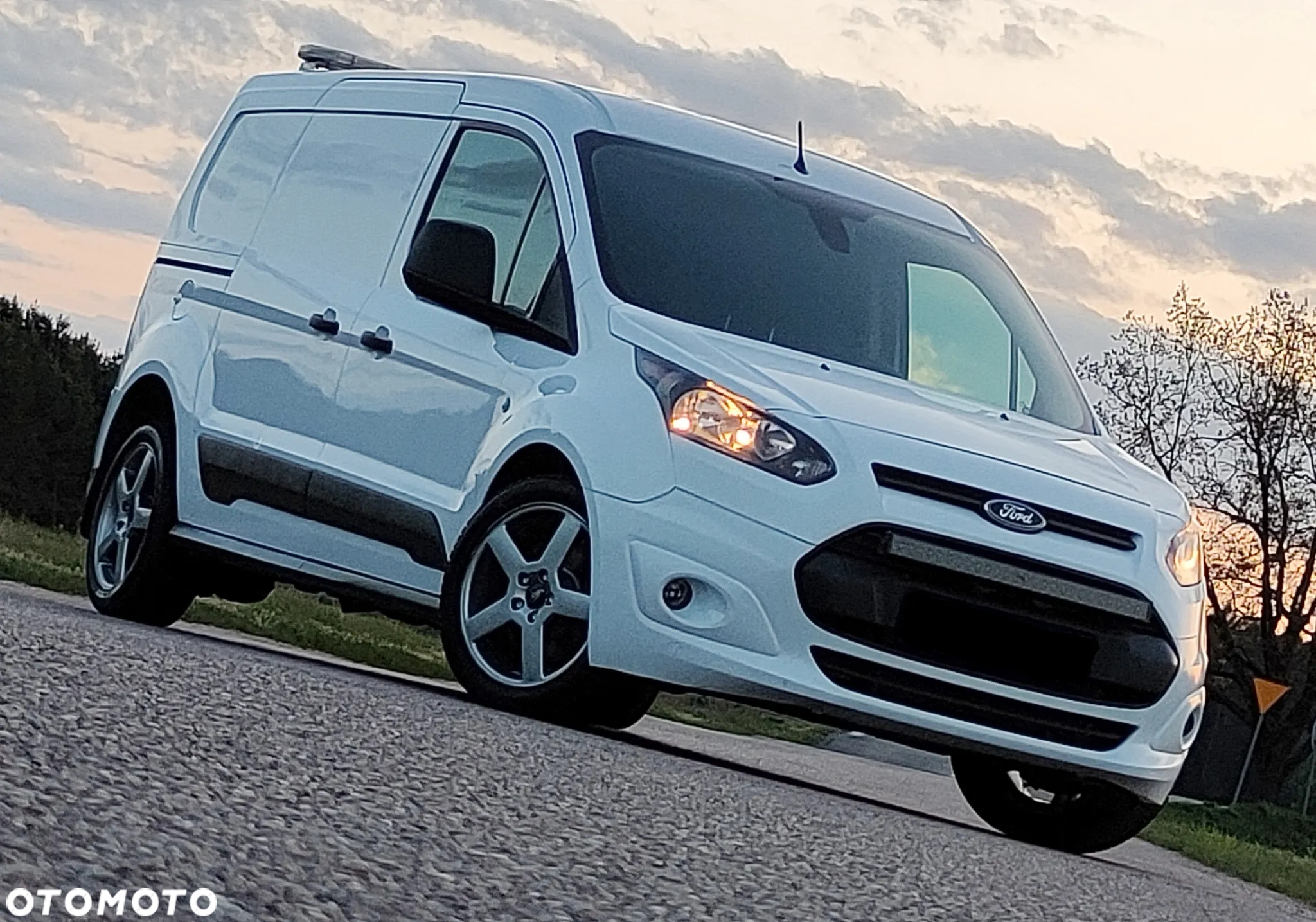 Ford Connect - 10