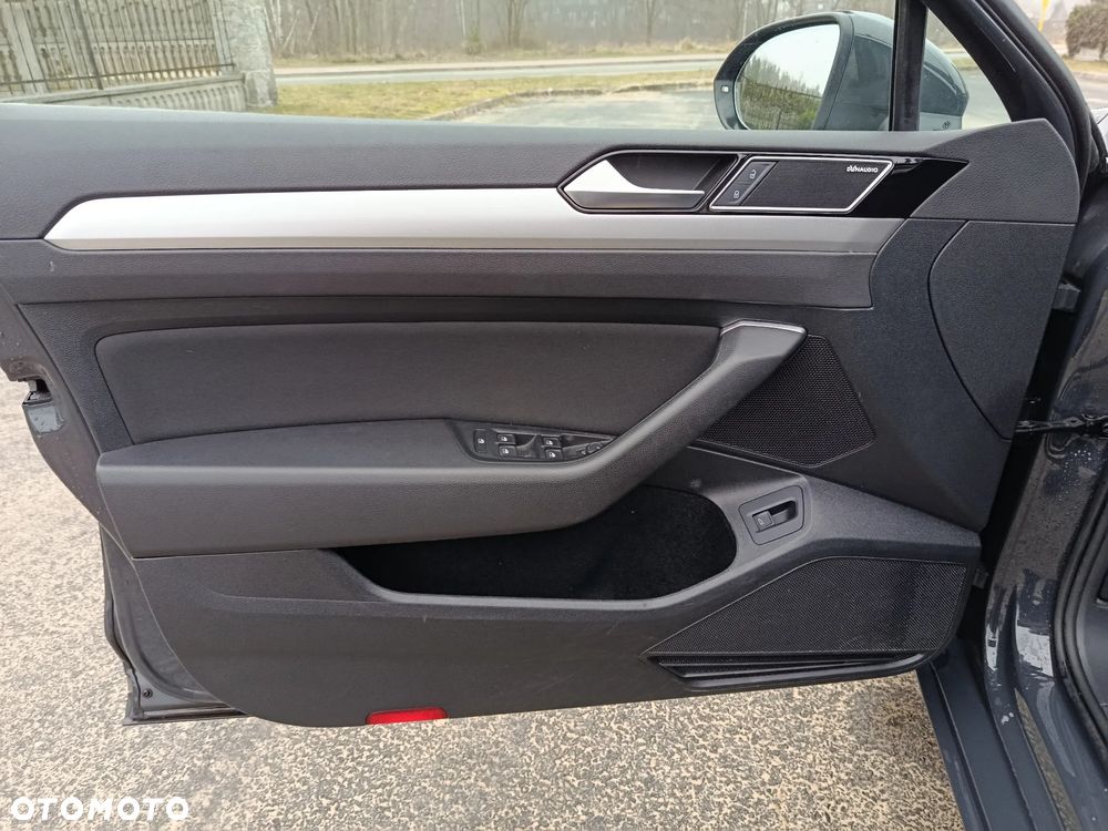 Volkswagen Passat 2.0 TDI SCR (BlueMotion Technology) DSG Comfortline - 19