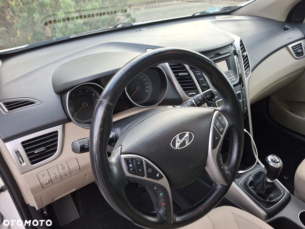 Hyundai i30 - 15