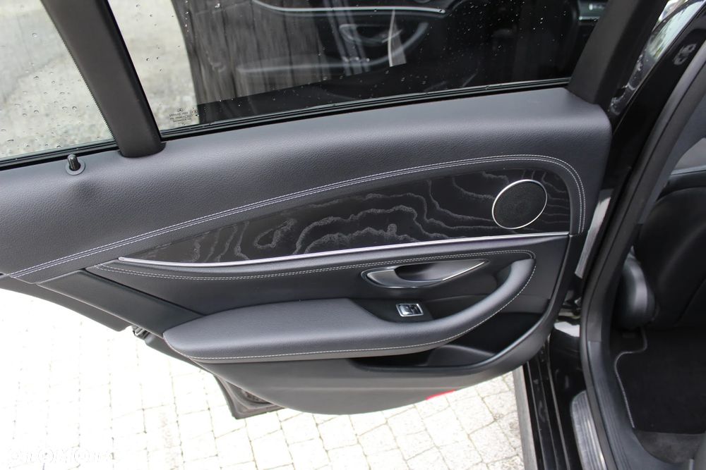 Mercedes-Benz Klasa E - 15