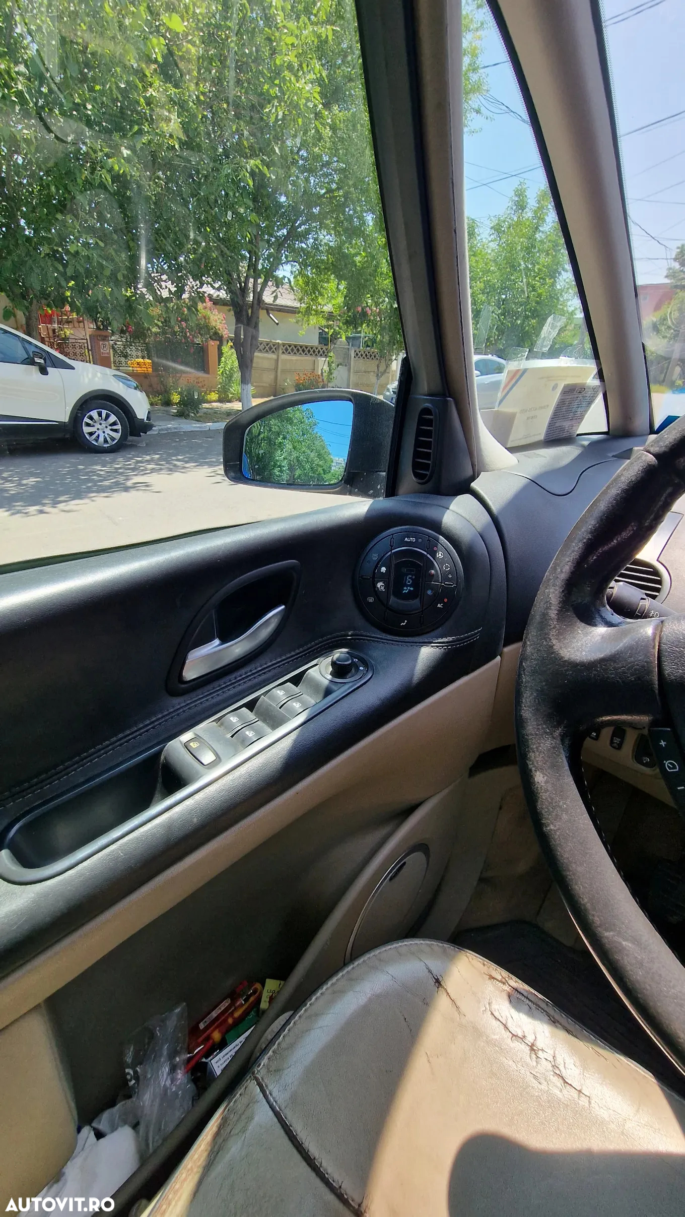 Renault Espace 2.0 dCi Privilege - 13