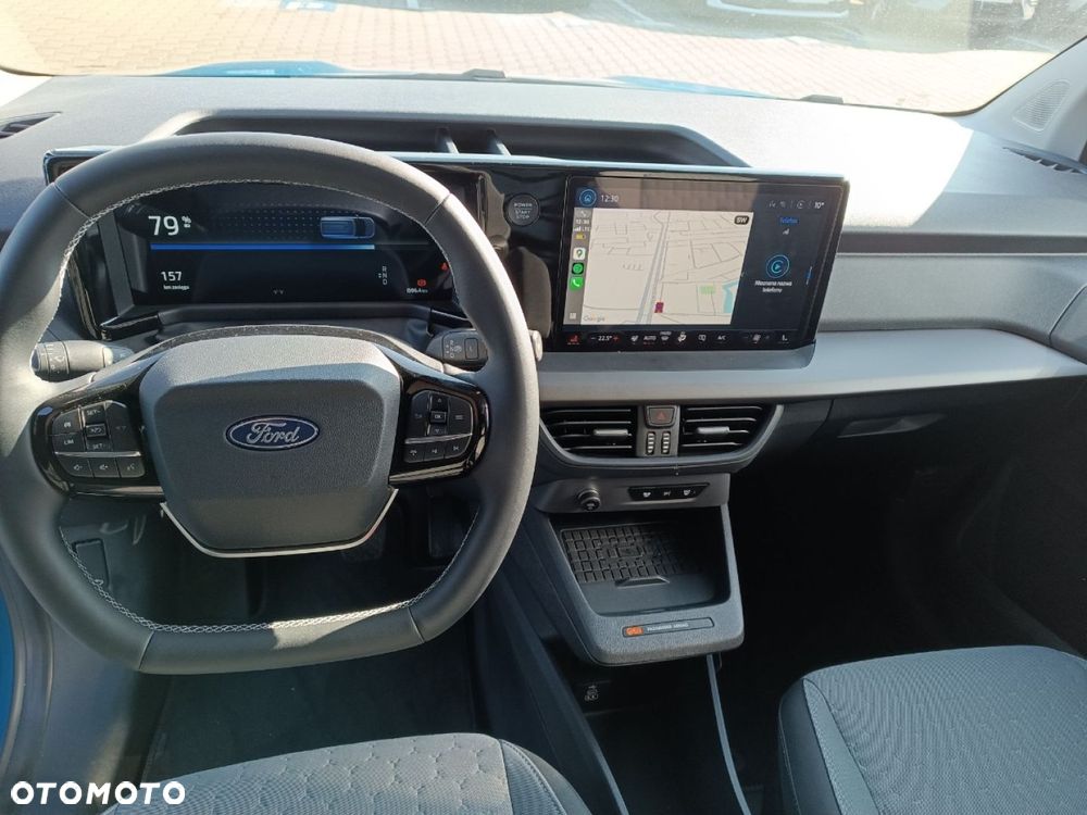 Ford Transit Courier - 12