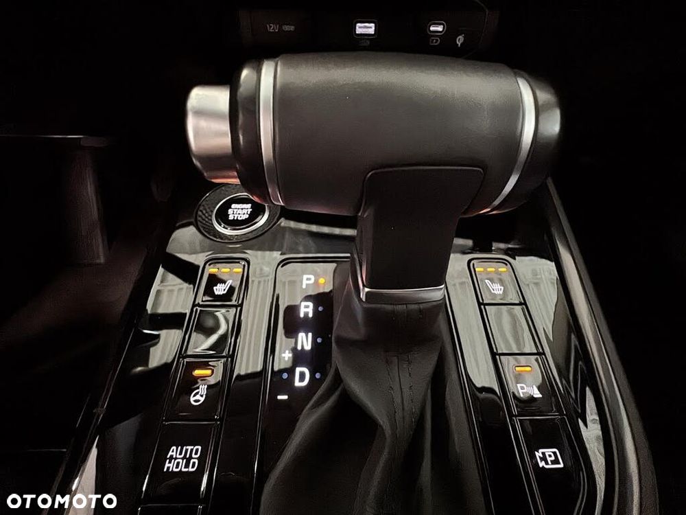 Kia Niro 1.6 GDI Hybrid M - 25