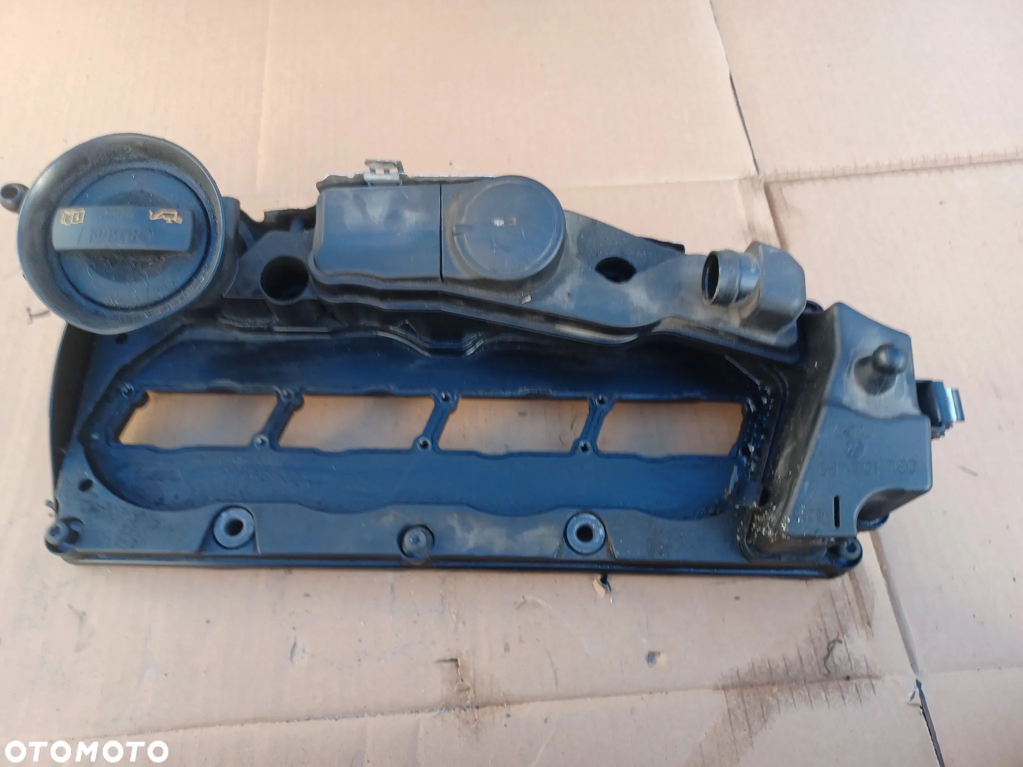 POKRYWA ZAWORÓW VW 2.0 TDI 03L103469 - 1