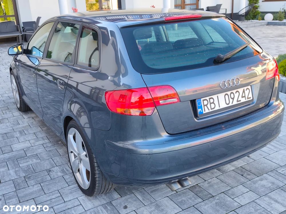 Audi A3 Sportback 2.0 TDI Attraction - 4