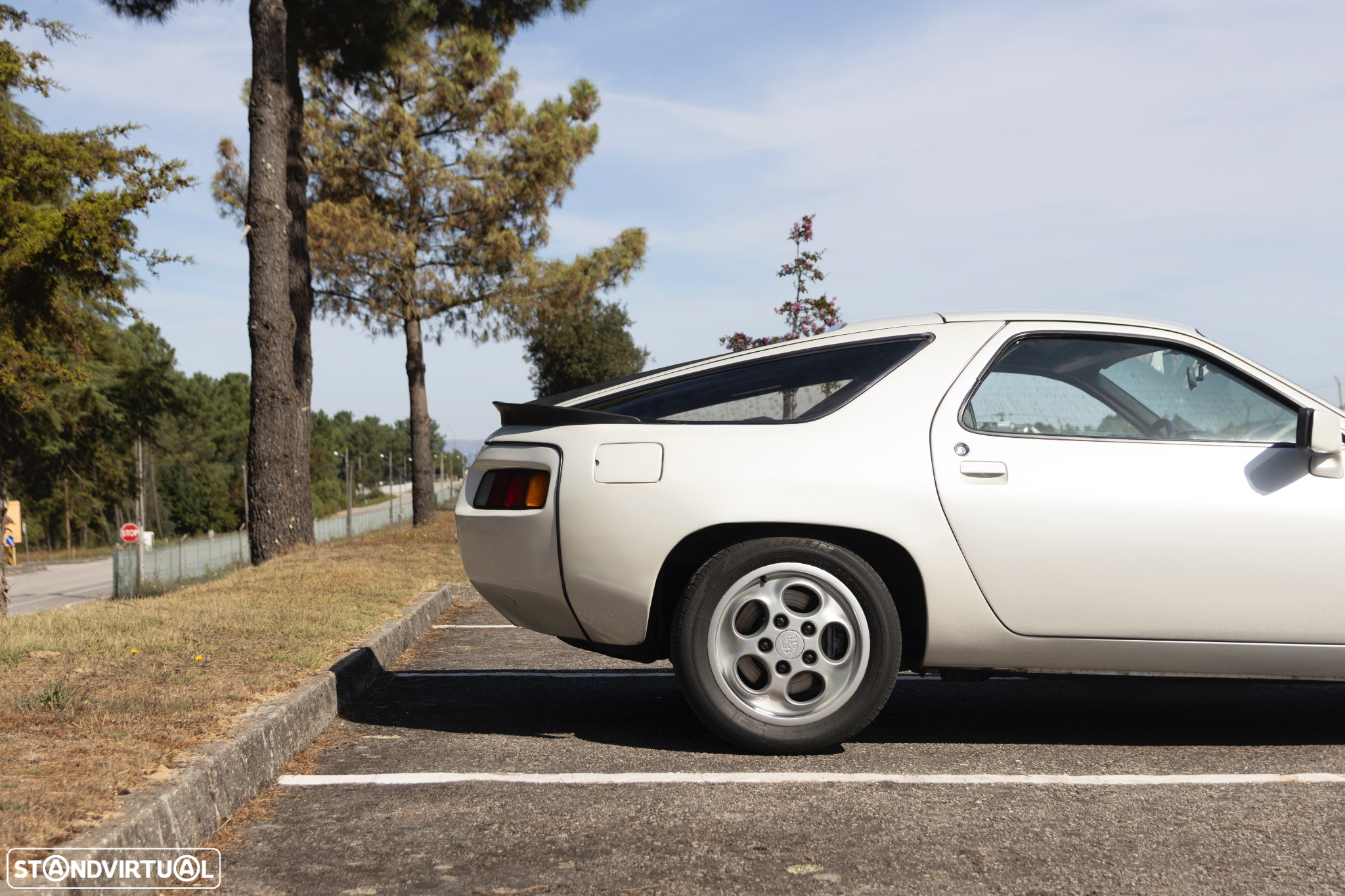 Porsche 928 - 4