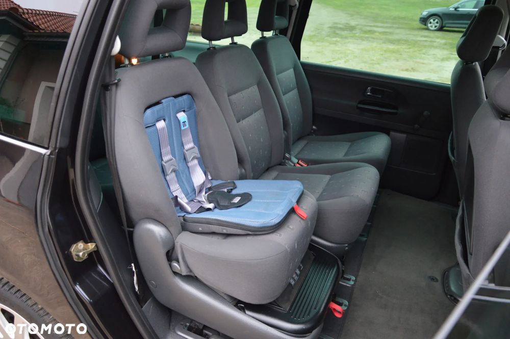 Volkswagen Sharan 1.9 TDI Comfortline Family - 22