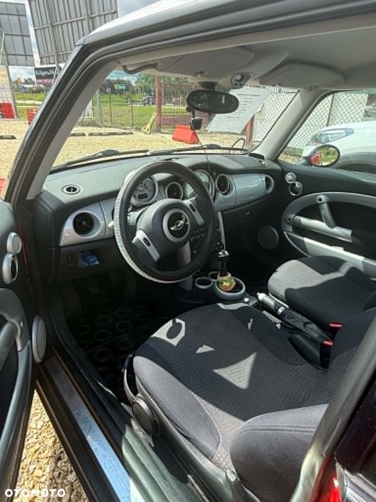 MINI Cooper Standard - 4