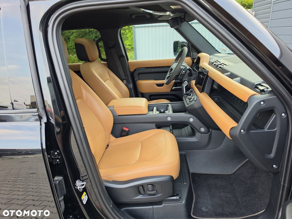 Land Rover Defender - 14