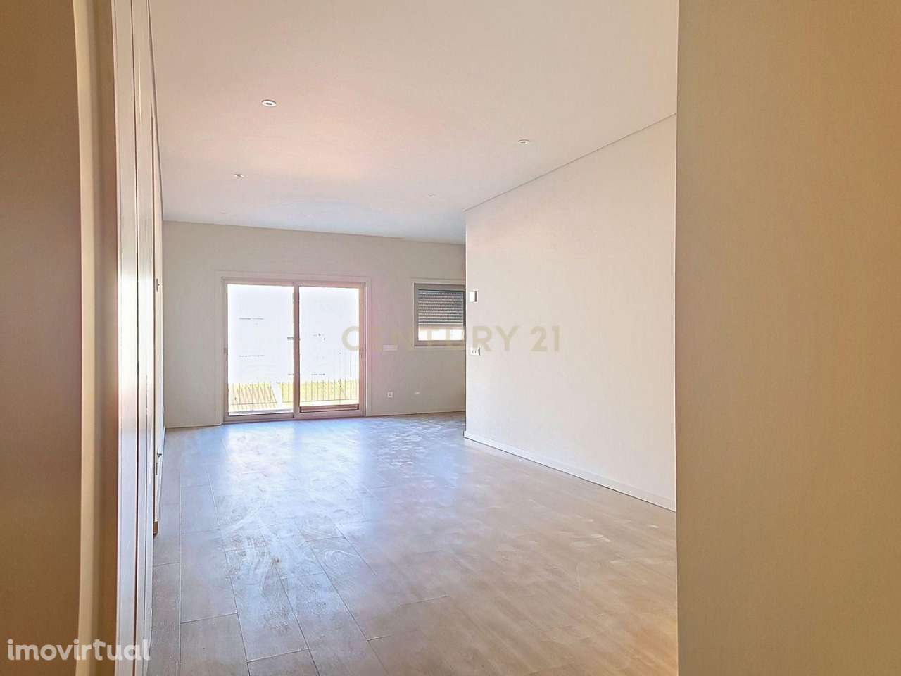 T2 novo para Arrendamento com garagem Box - Grande imagem: 4/21