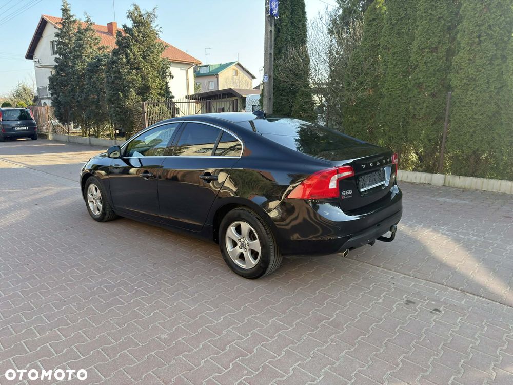 Volvo S60 D5 Summum - 7