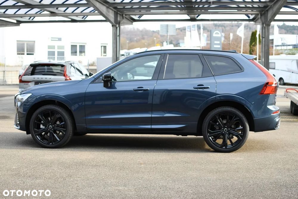Volvo XC 60 B5 B AWD Plus Black Edition - 5