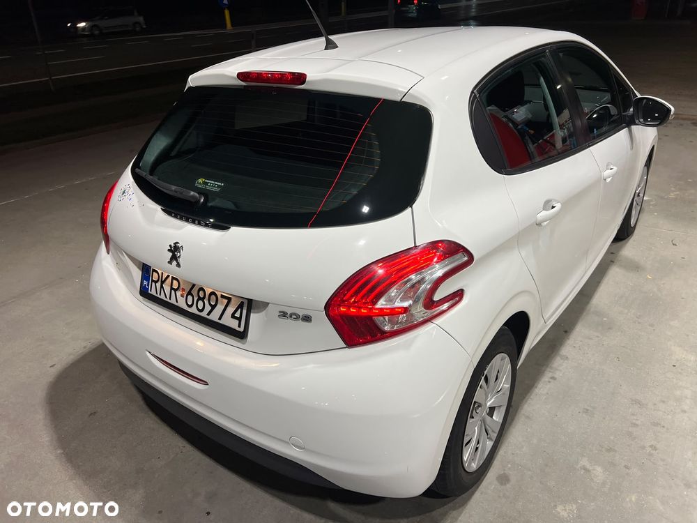 Peugeot 208 2014 photo 3