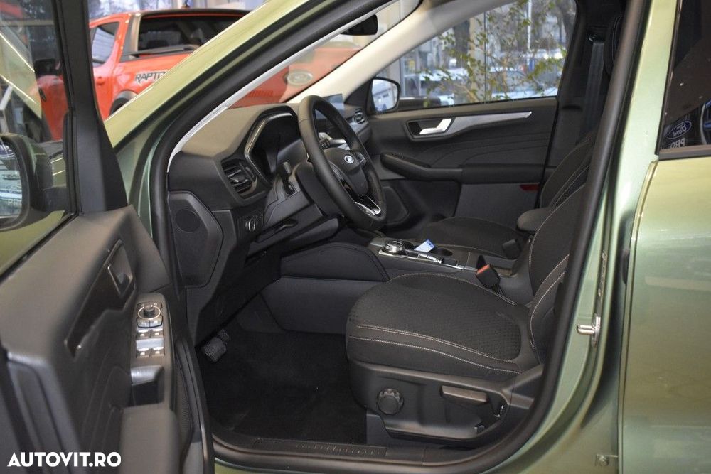 Ford Kuga - 12