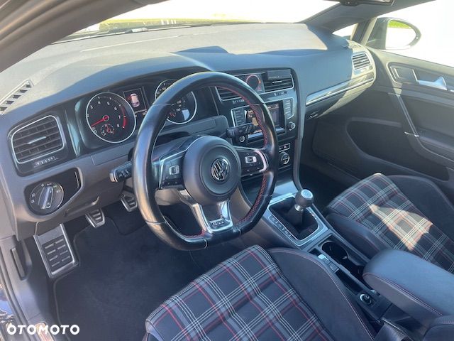 Volkswagen Golf GTI BlueMotion Technology - 10