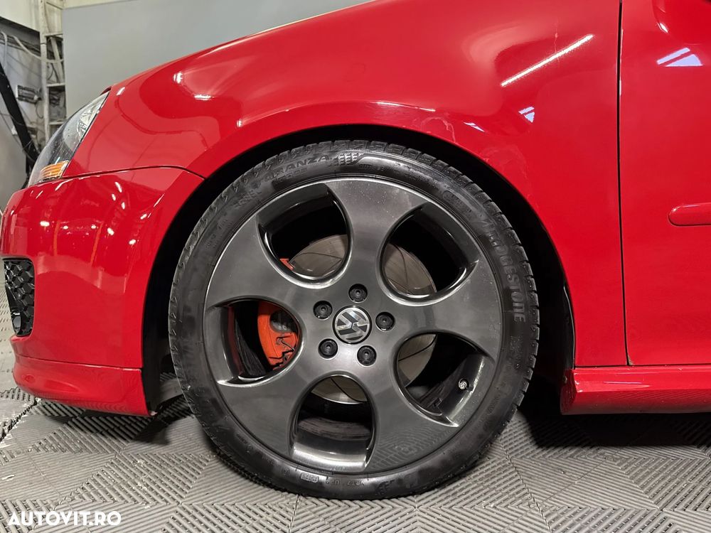 Volkswagen Golf 2.0 GTI - 13