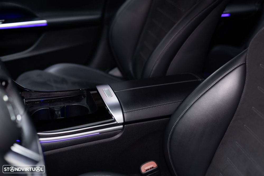 Mercedes-Benz C 300 e AMG Line - 35