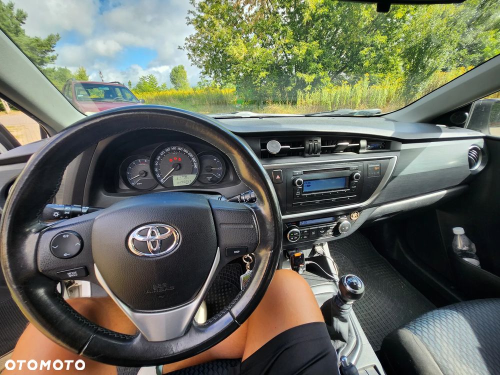 Toyota Auris - 10