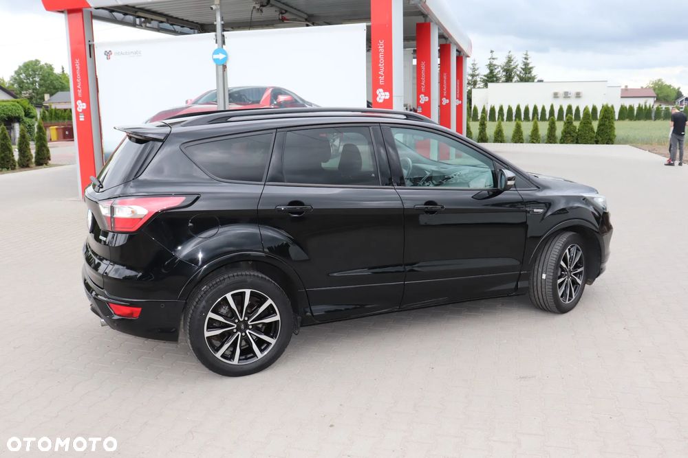 Ford Kuga 1.5 EcoBoost 2x4 ST-Line - 19