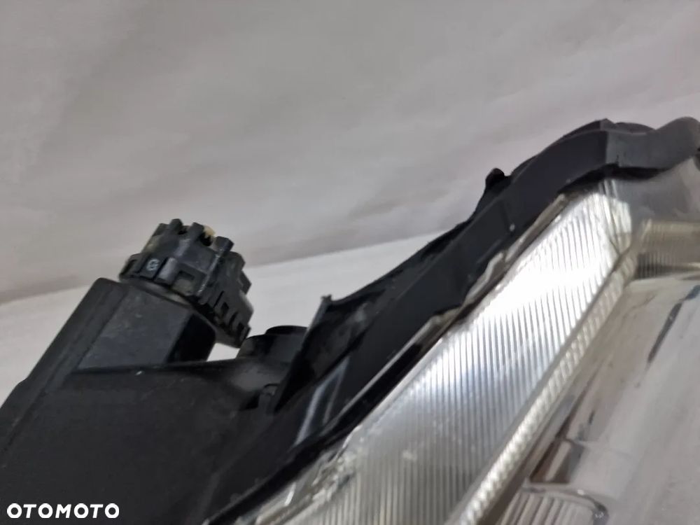 SUZUKI SX4 / FIAT SEDICI ORAZ SEDICI LIFT 06-13 JAPAN LEWA LAMPA PRZEDNIA PRZÓD , NR KOITO 100-59135 , NR AUKCJI LL272 - 10