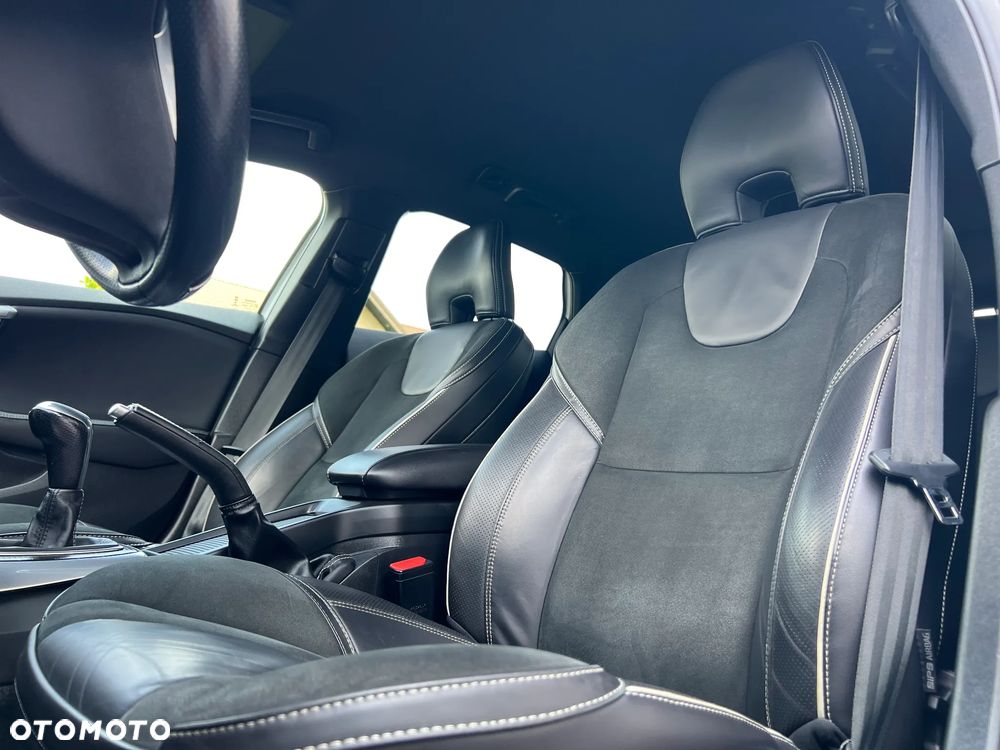Volvo V40 T3 Inscription - 26