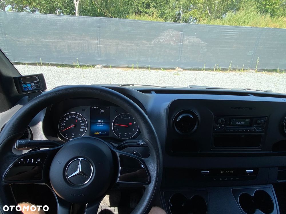 Mercedes-Benz Sprinter - 5