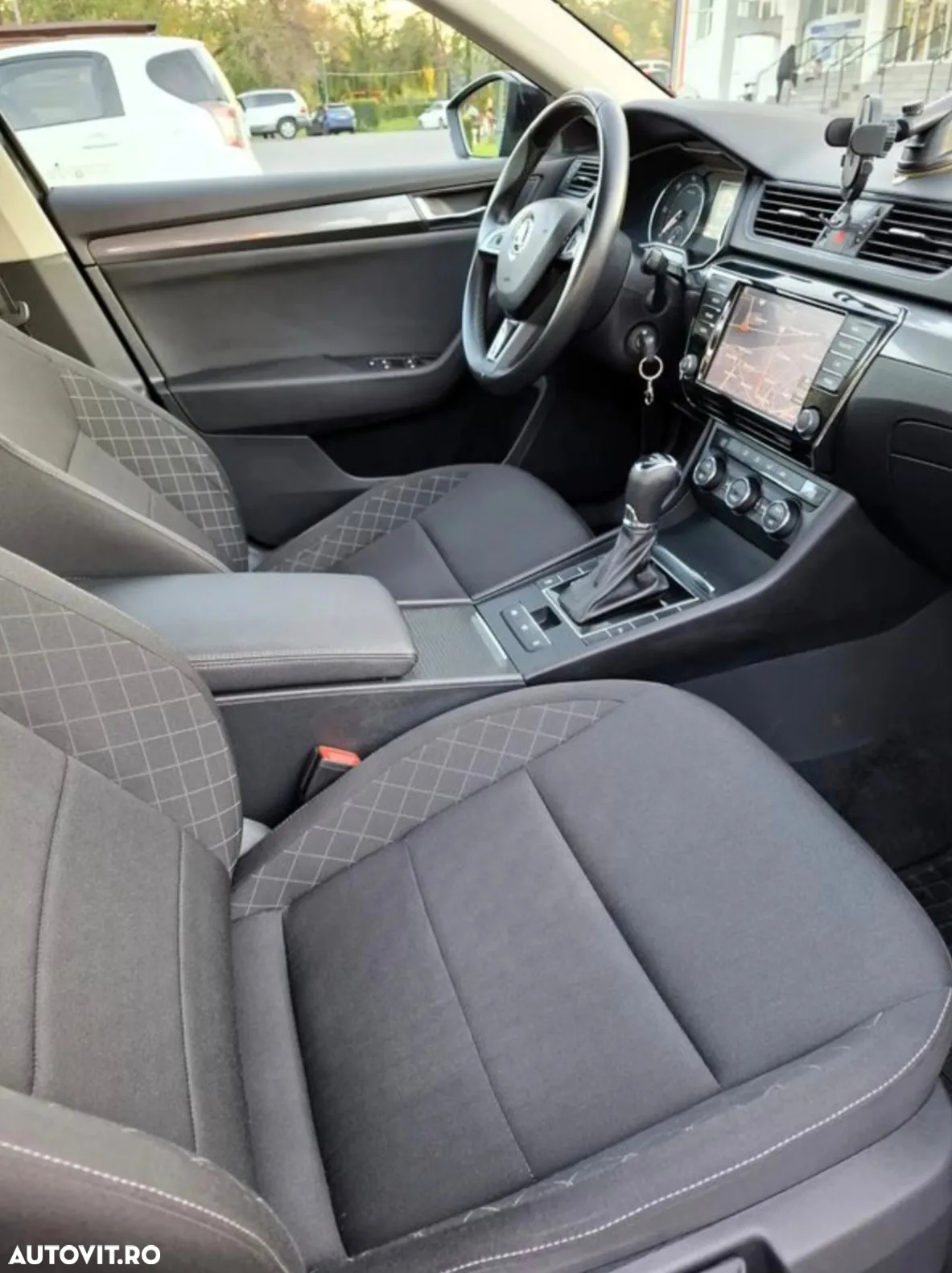 Skoda Superb 1.6 TDI DSG Active - 6