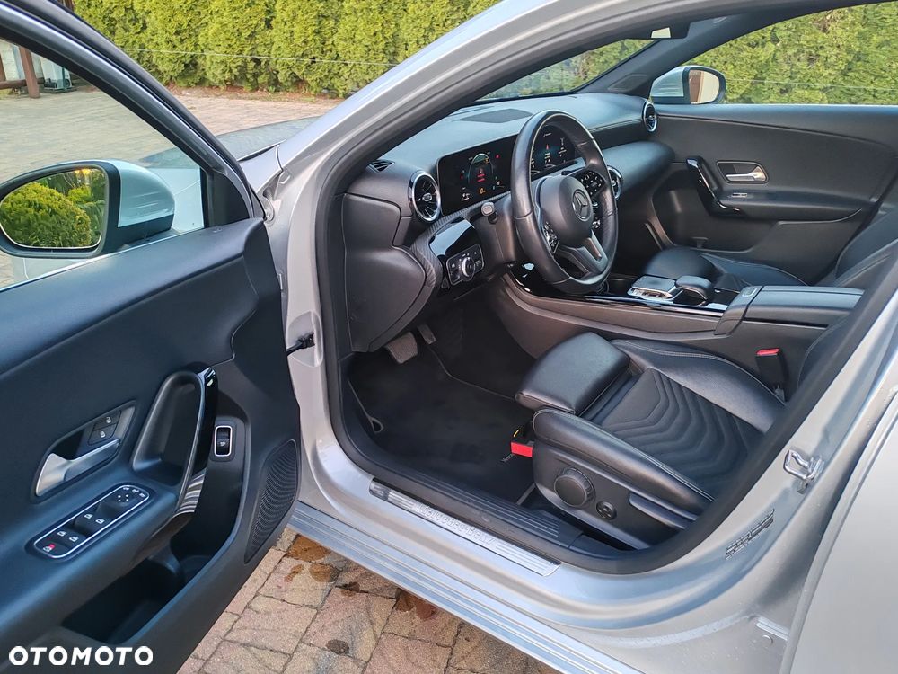 Mercedes-Benz Klasa A 180 d Progressive 7G-DCT - 19