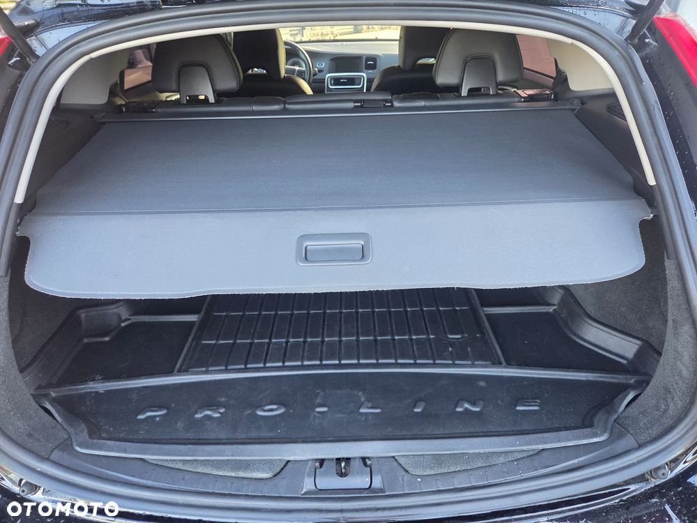 Volvo V60 D4 Geartronic Summum - 26