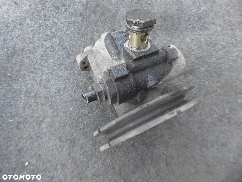 POMPA WSPOMAGANIA VW T4 2.4D