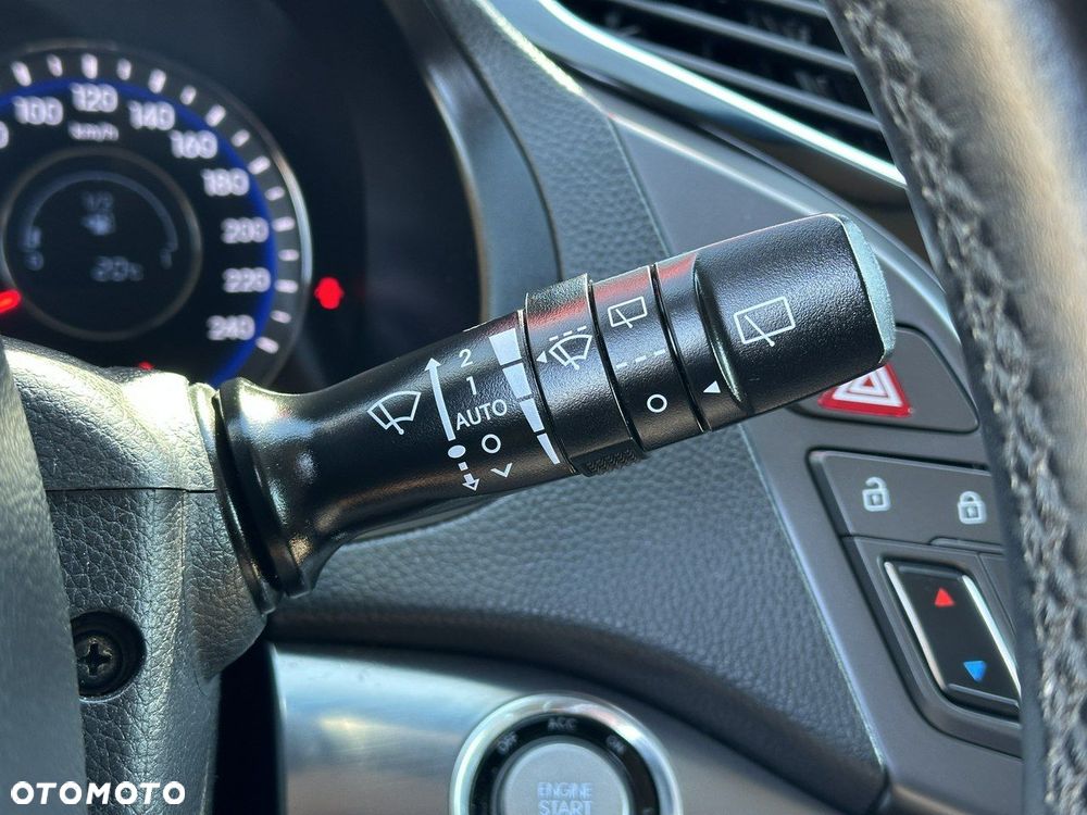 Hyundai i40 Kombi 1.7 CRDi DCT Premium - 23