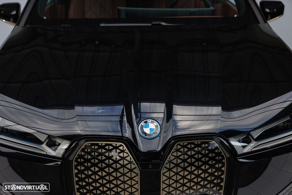 BMW iX xDrive 50 Pack Desportivo - 31