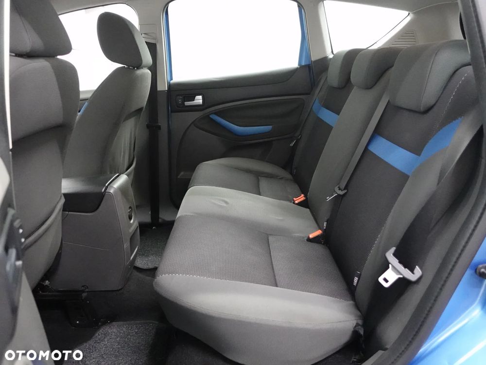 Ford Kuga 2.0 TDCi 2x4 Titanium - 21