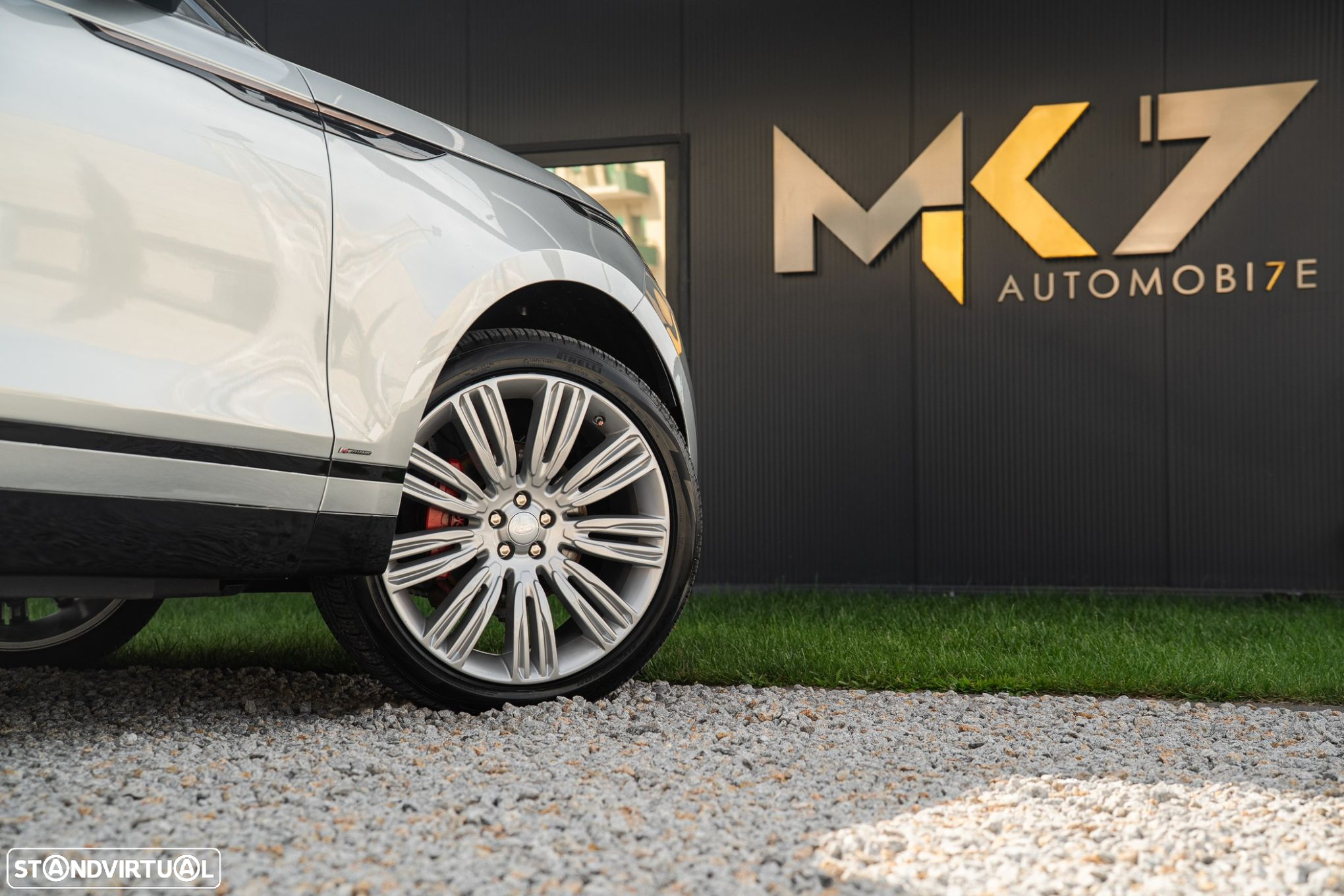 Land Rover Range Rover Velar 2.0 D R-Dynamic - 4