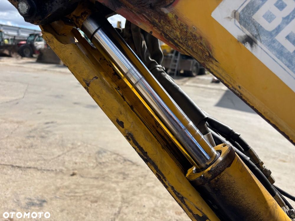 Komatsu Pc26 Mr-3 - 25