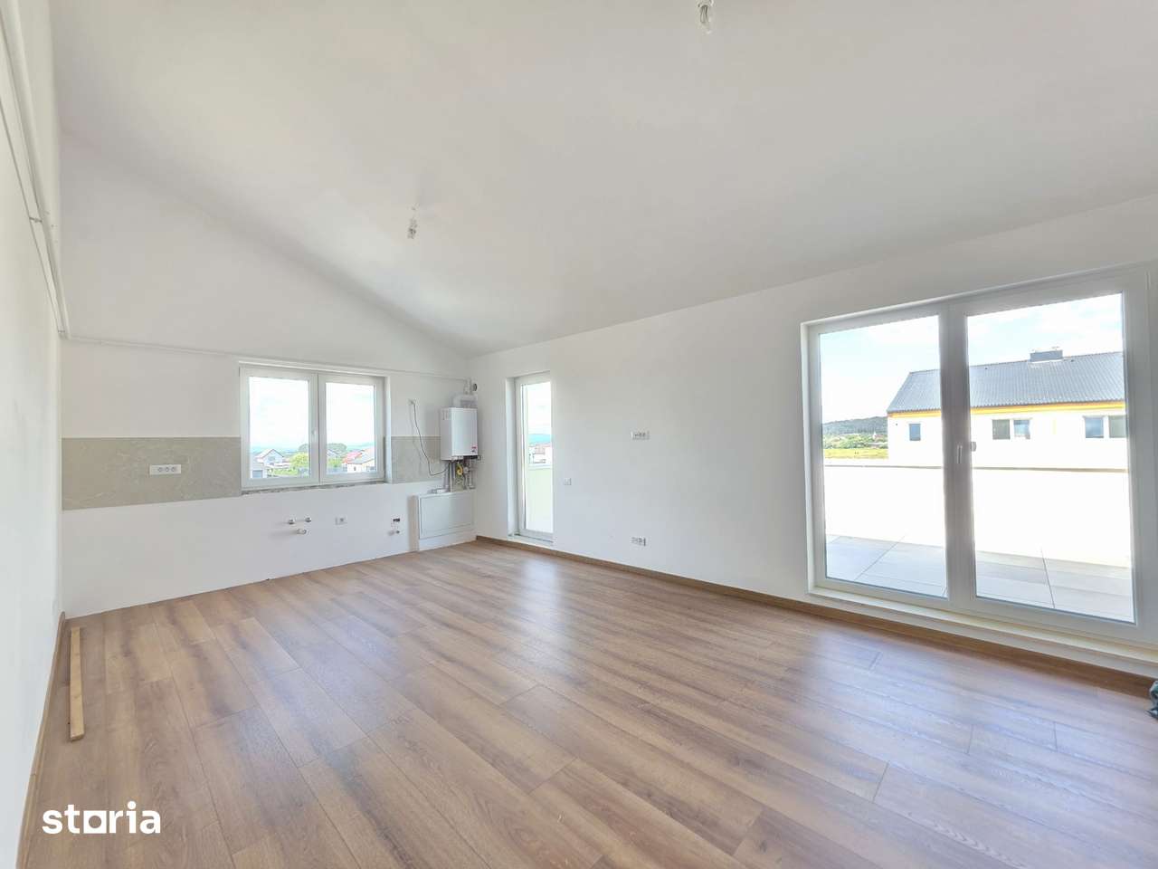 Penthouse cu 3 camere, terasa 22mp, Sanpetru — fotografia 1