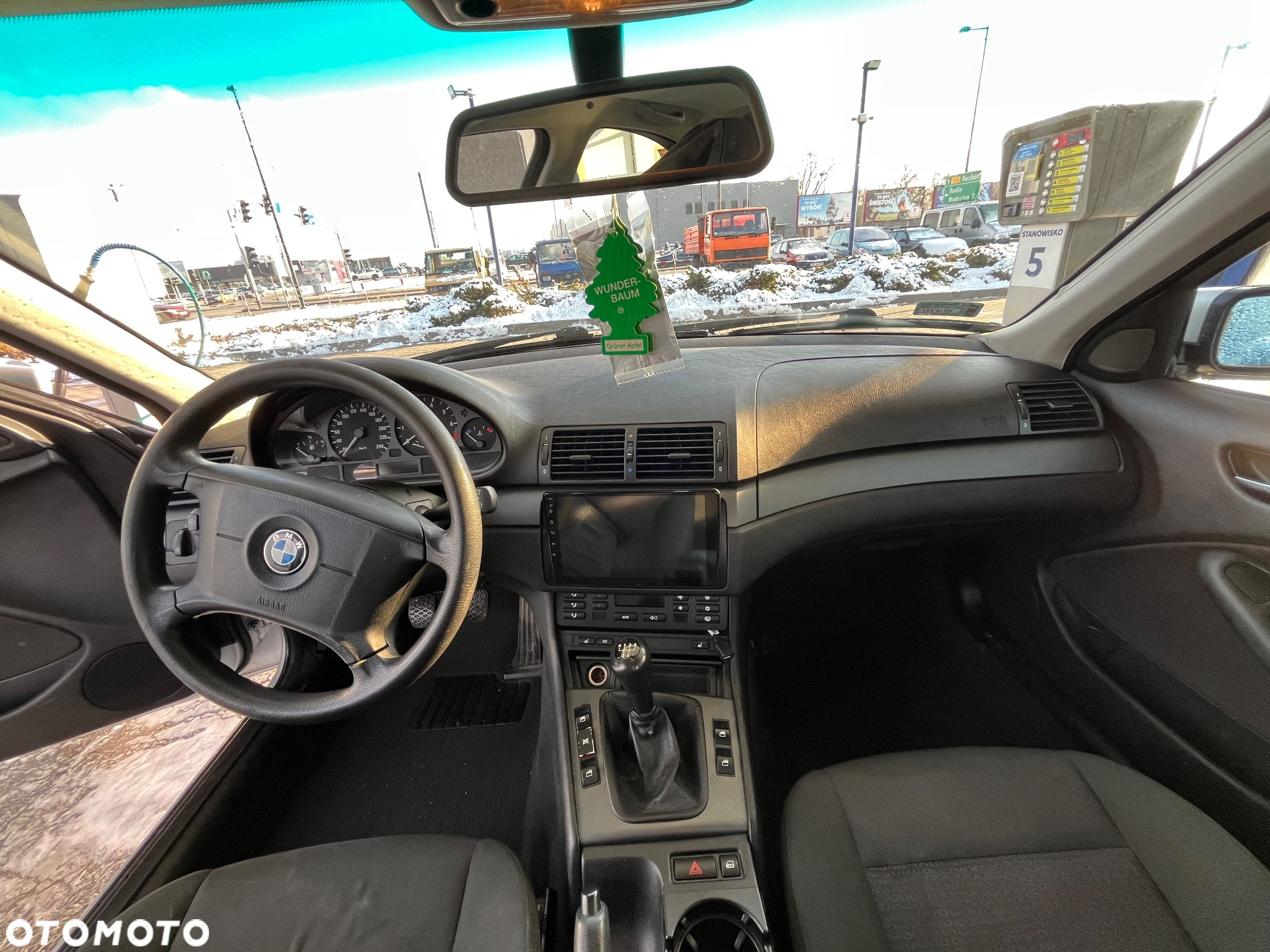 BMW Seria 3 318i - 5