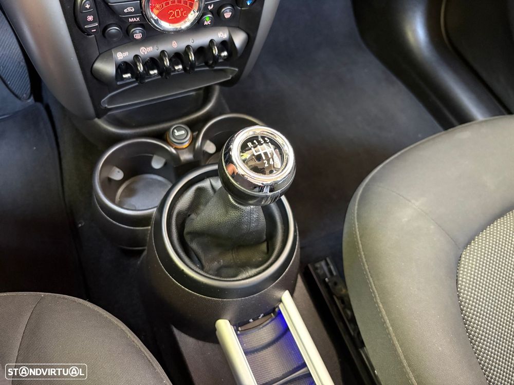 MINI Countryman One D - 24