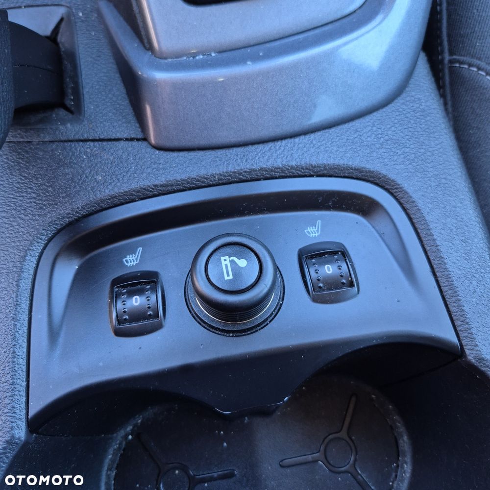 Ford Focus - 8
