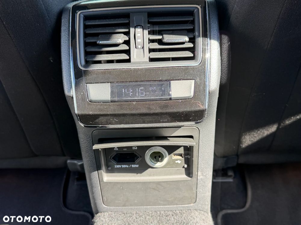 Skoda Superb 1.6 TDI GreenLine - 27