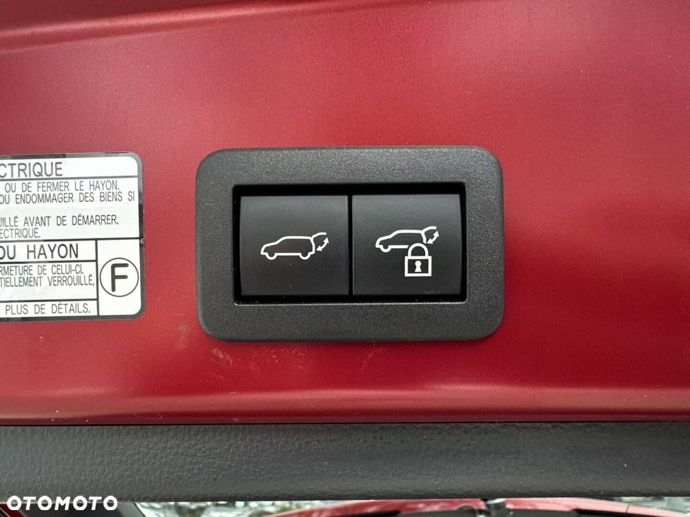 Toyota Corolla Cross 2.0 Hybrid Executive AWD - 13