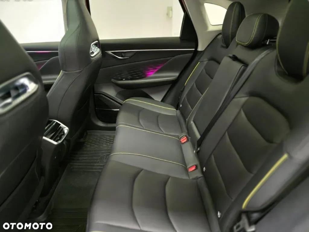 BAIC 5 1.5T Comfort DCT - 13