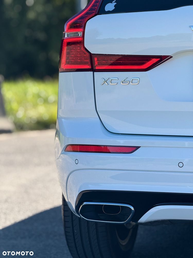 Volvo XC 60 D4 AWD R-Design - 11