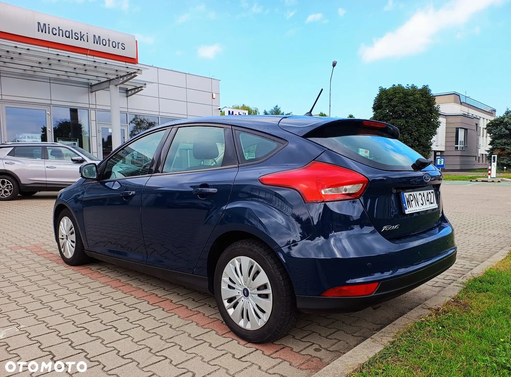 Ford Focus 1.0 EcoBoost Ambiente - 10