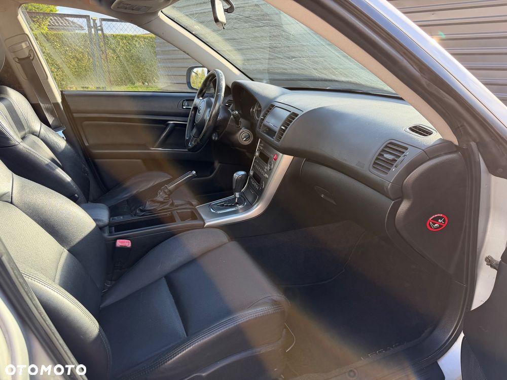 Subaru Legacy 2.5i Automatik Comfort - 24